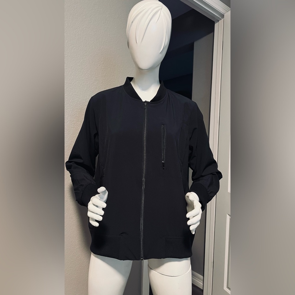 Banana Republic Women's Lightweight Bomber Jacket
Zippered Chest Pocket size L - Picture 1 of 14